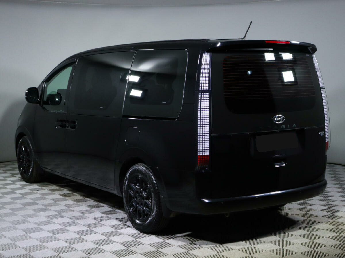 Hyundai Staria, 2022