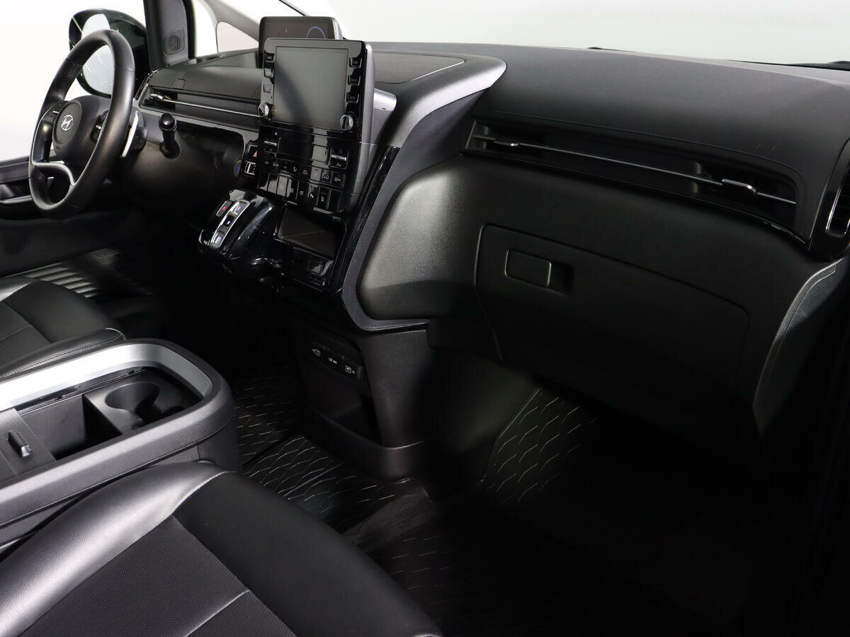 Hyundai Staria, 2022