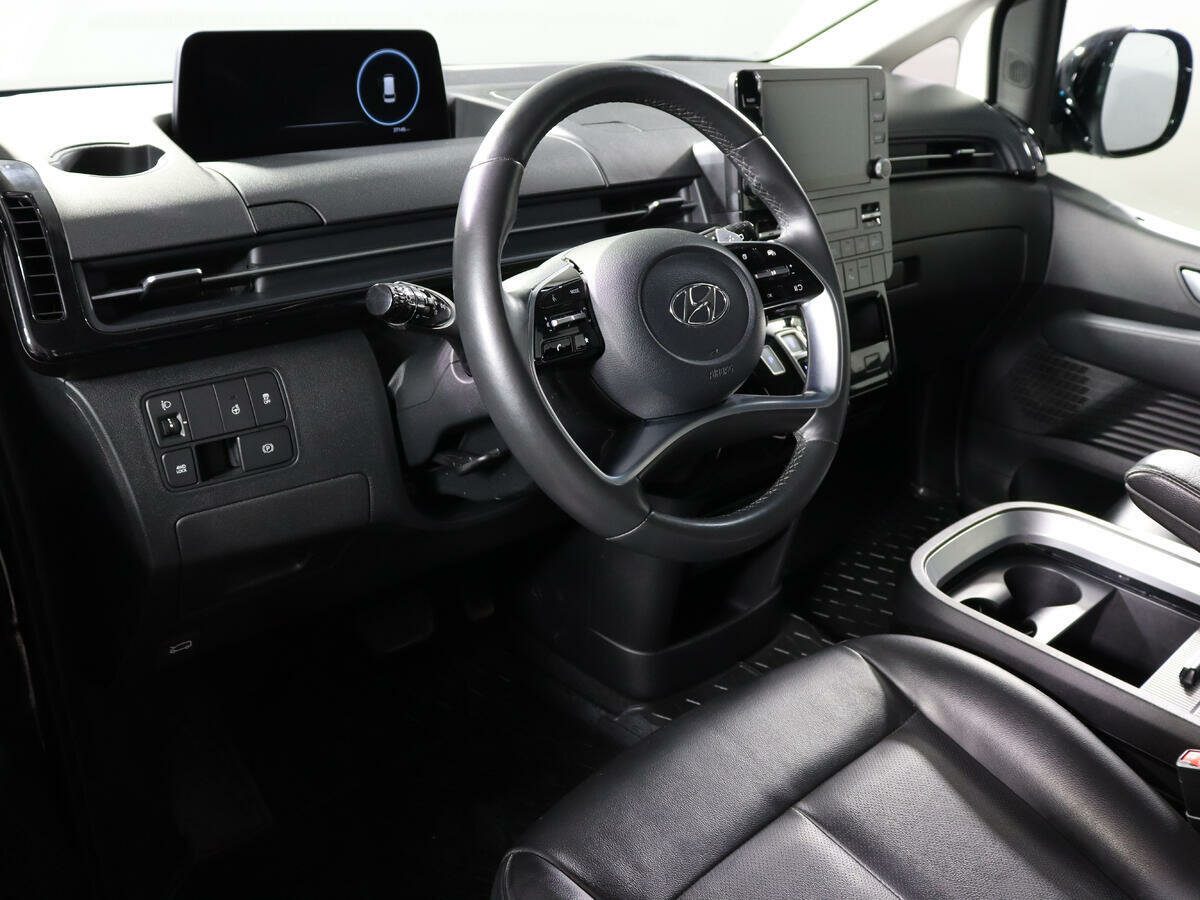 Hyundai Staria, 2022