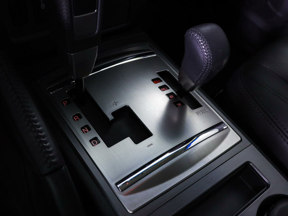 Mitsubishi Pajero, 2021