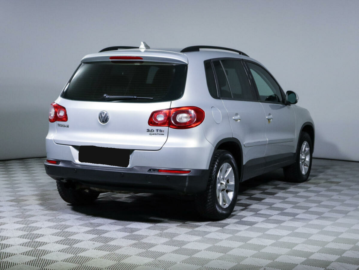 Volkswagen Tiguan, 2011