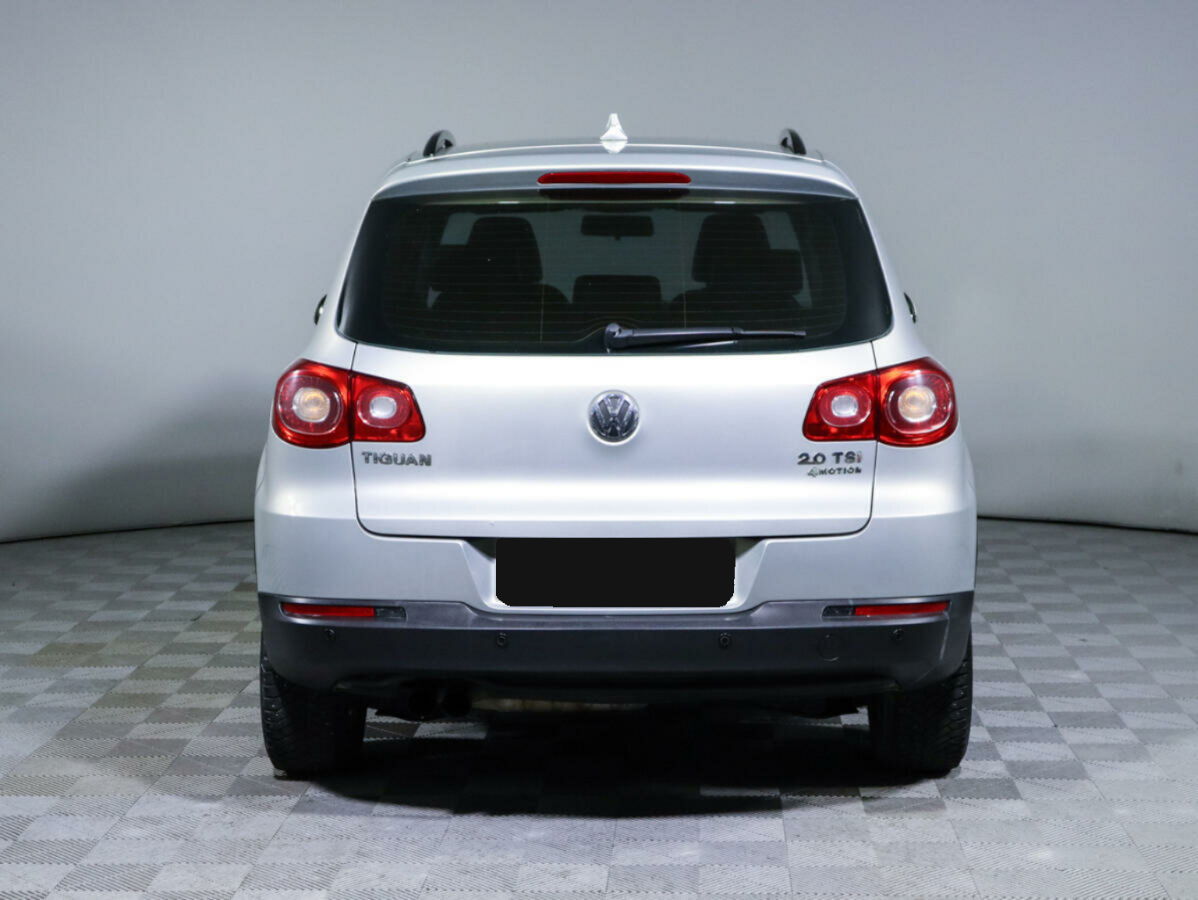 Volkswagen Tiguan, 2011