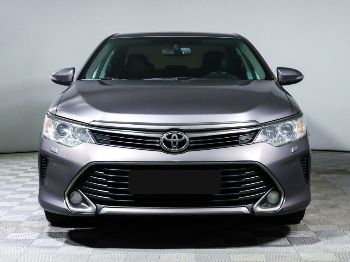Toyota Camry, 2016