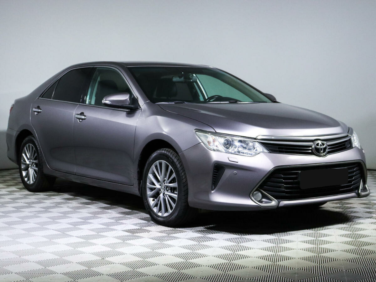 Toyota Camry, 2016