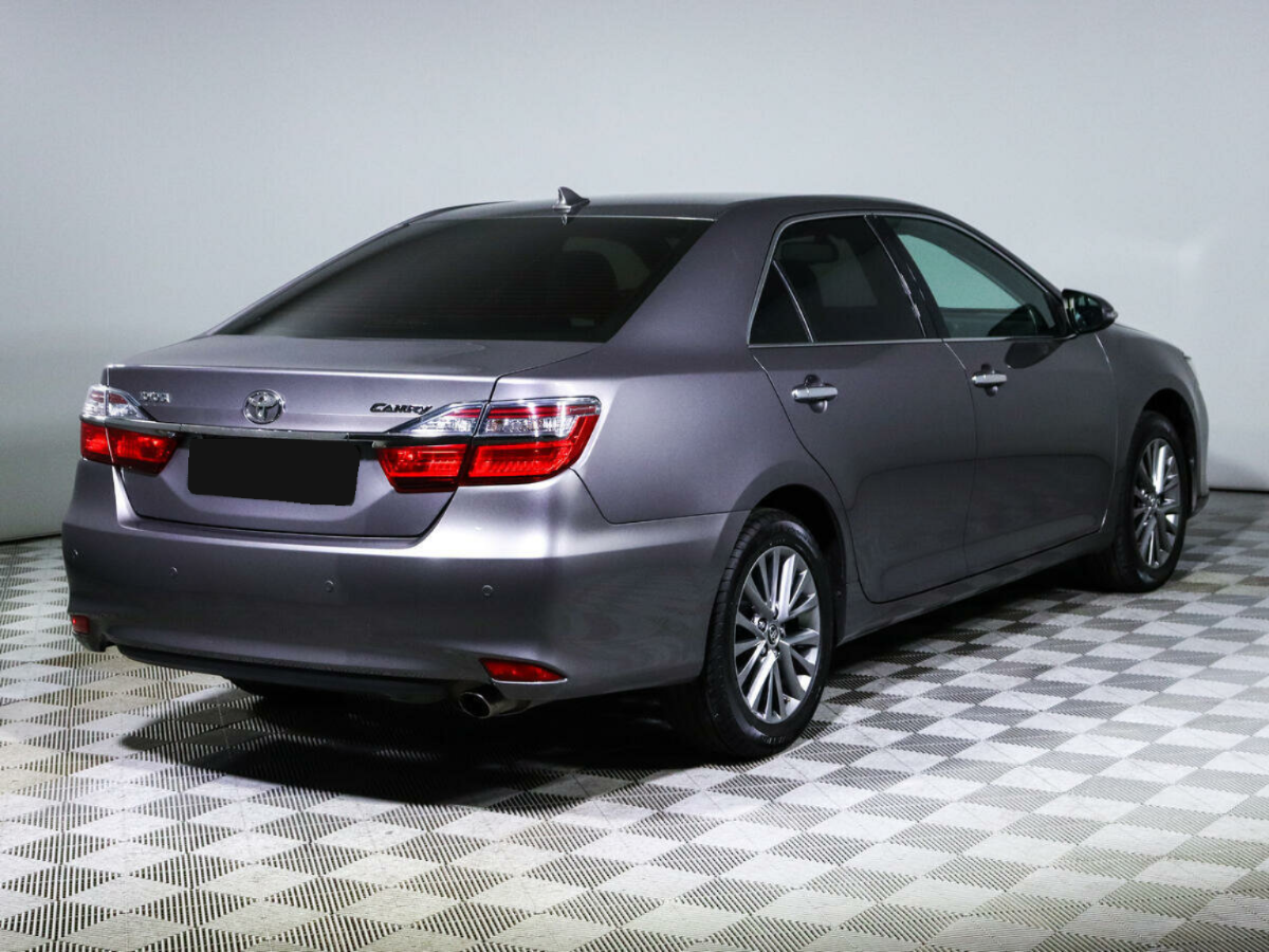 Toyota Camry, 2016