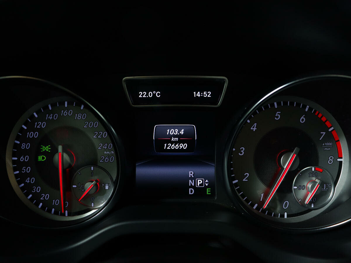 Mercedes-Benz GLA 250, 2015