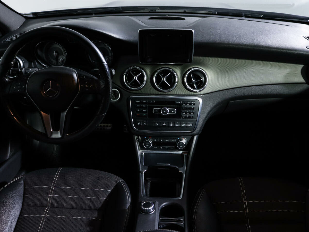 Mercedes-Benz GLA 250, 2015