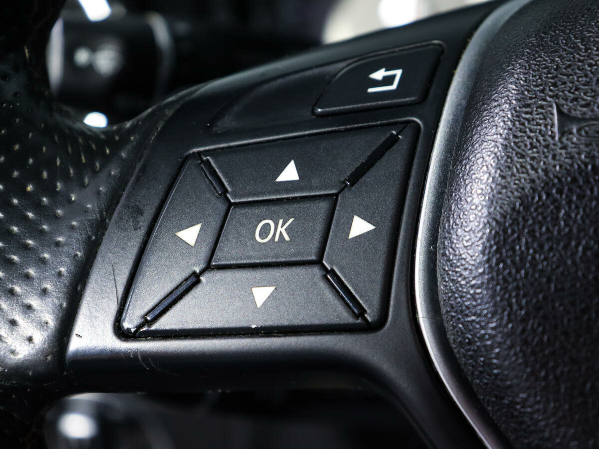 Mercedes-Benz GLA 250, 2015