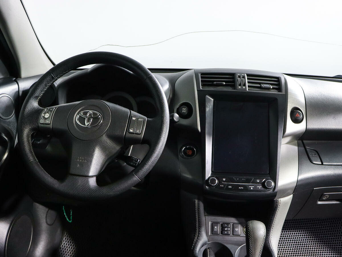 Toyota RAV4, 2010