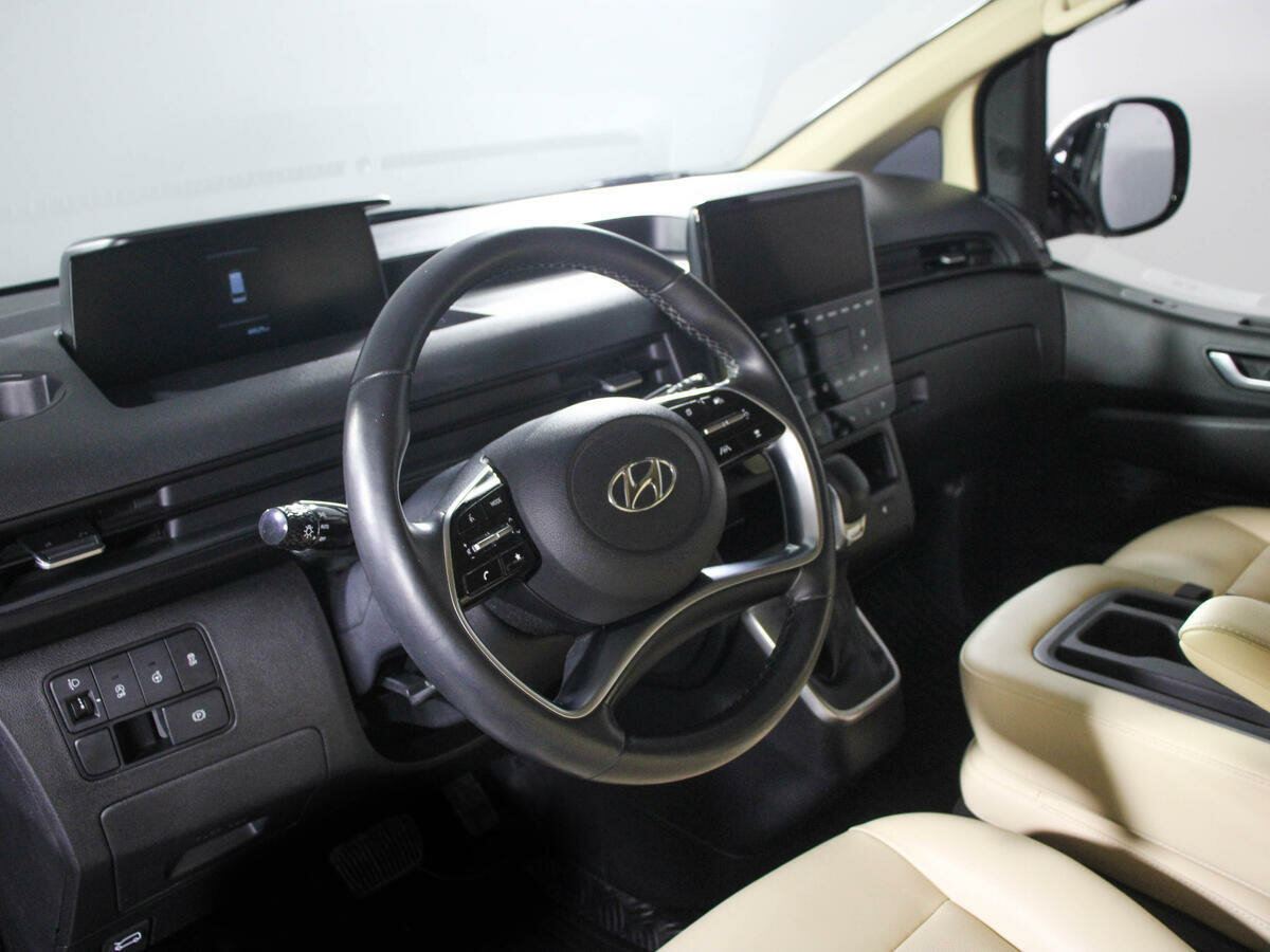 Hyundai Staria, 2021