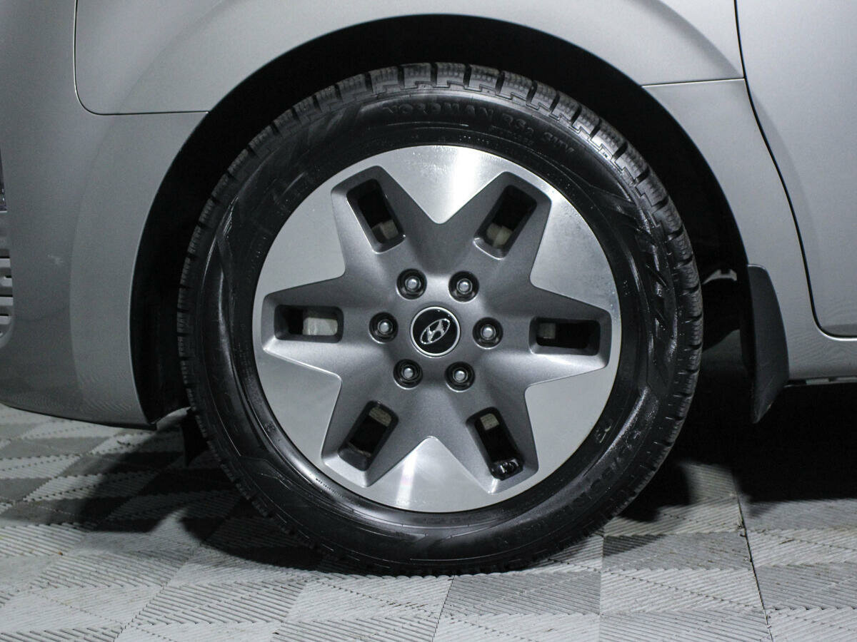 Hyundai Staria, 2021