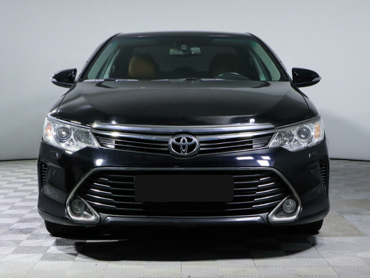 Toyota Camry, 2016