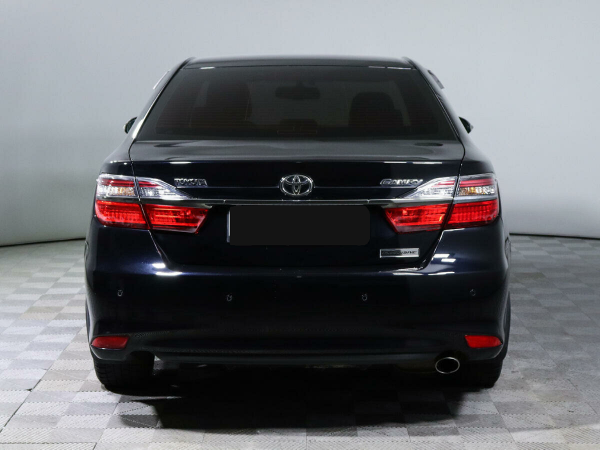 Toyota Camry, 2016