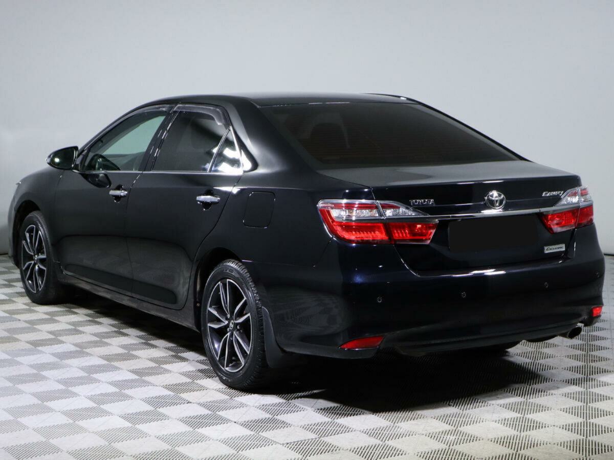 Toyota Camry, 2016