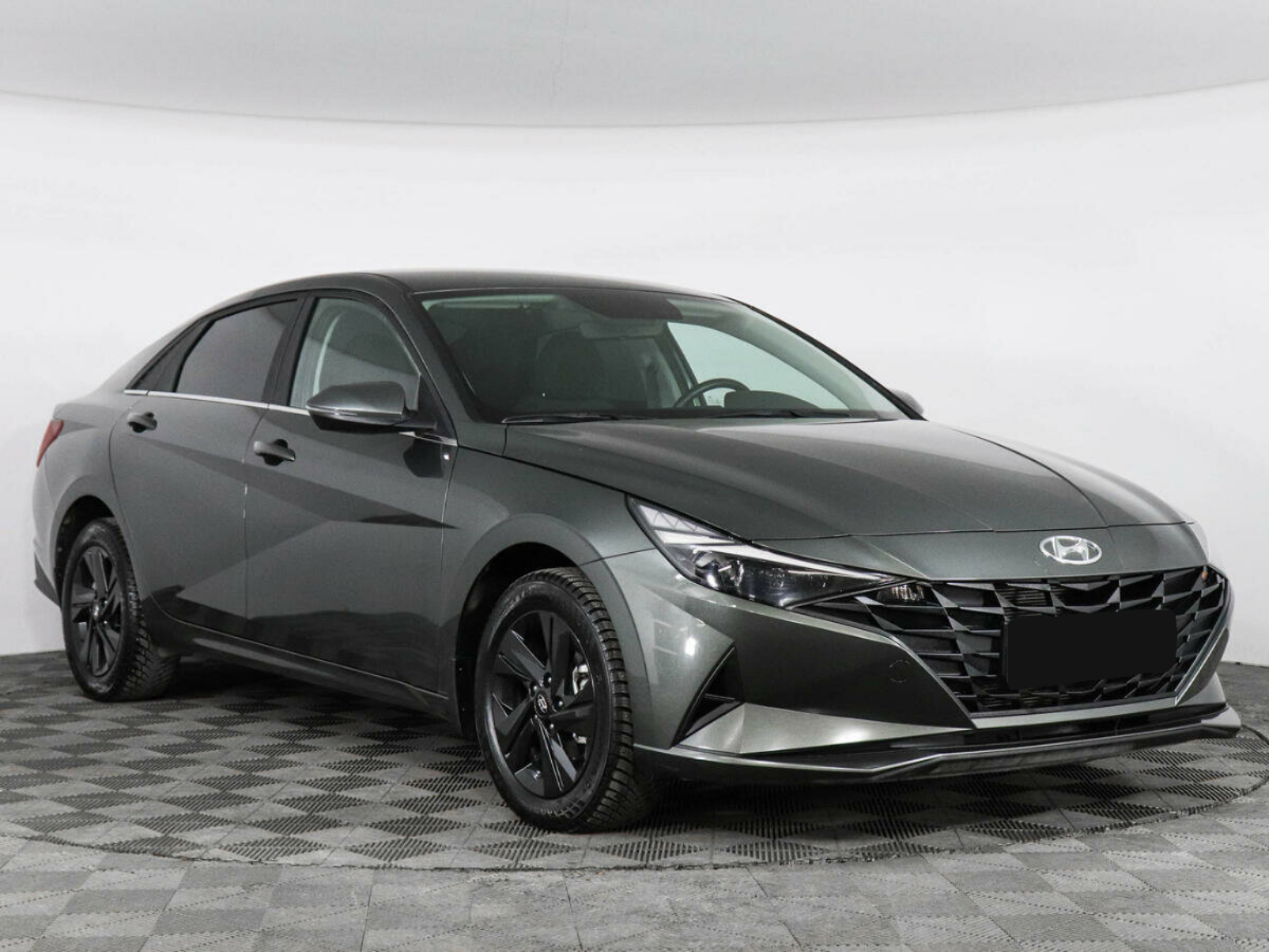 Hyundai Elantra, 2022