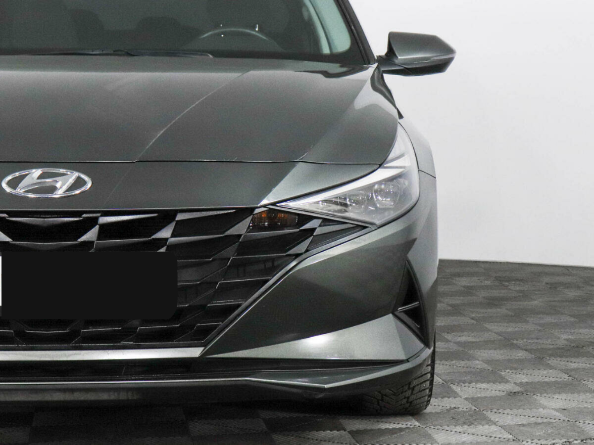 Hyundai Elantra, 2022