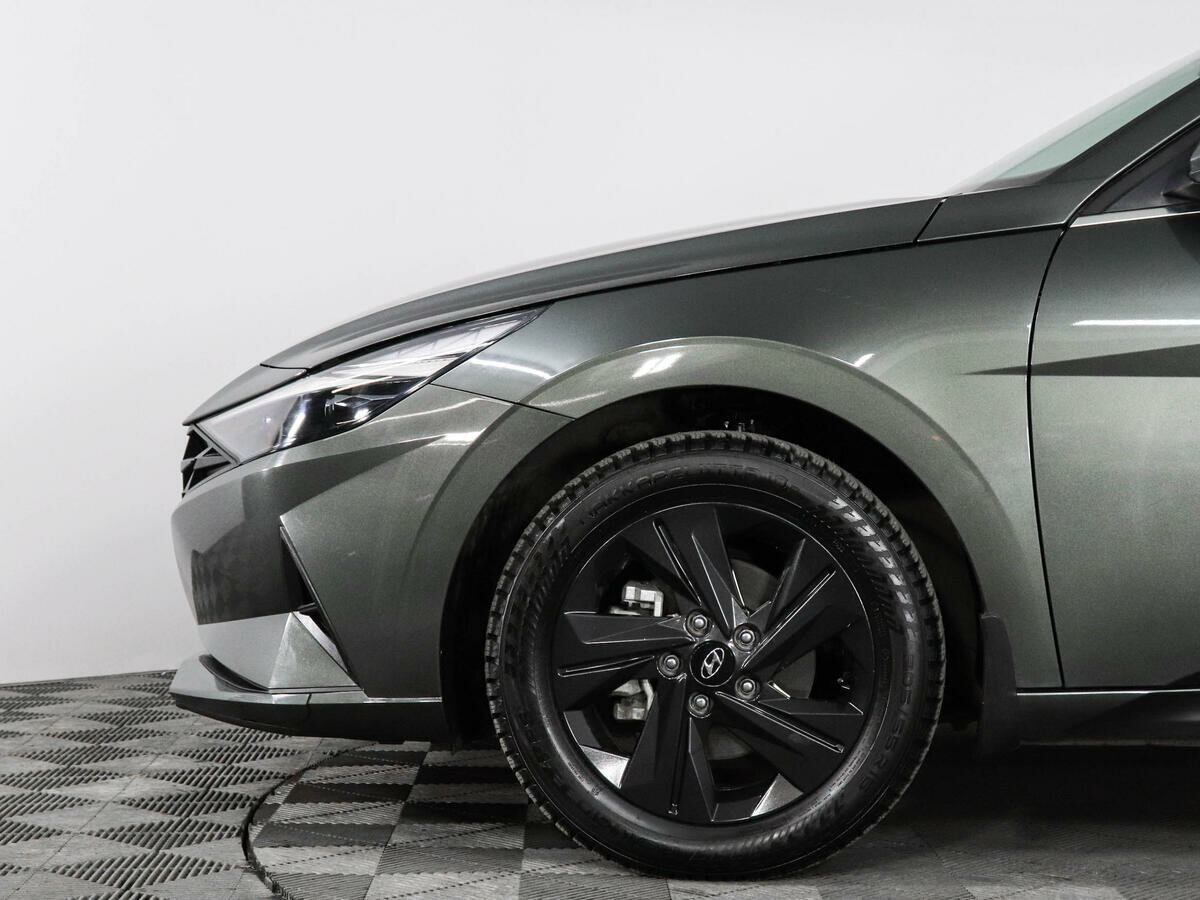 Hyundai Elantra, 2022