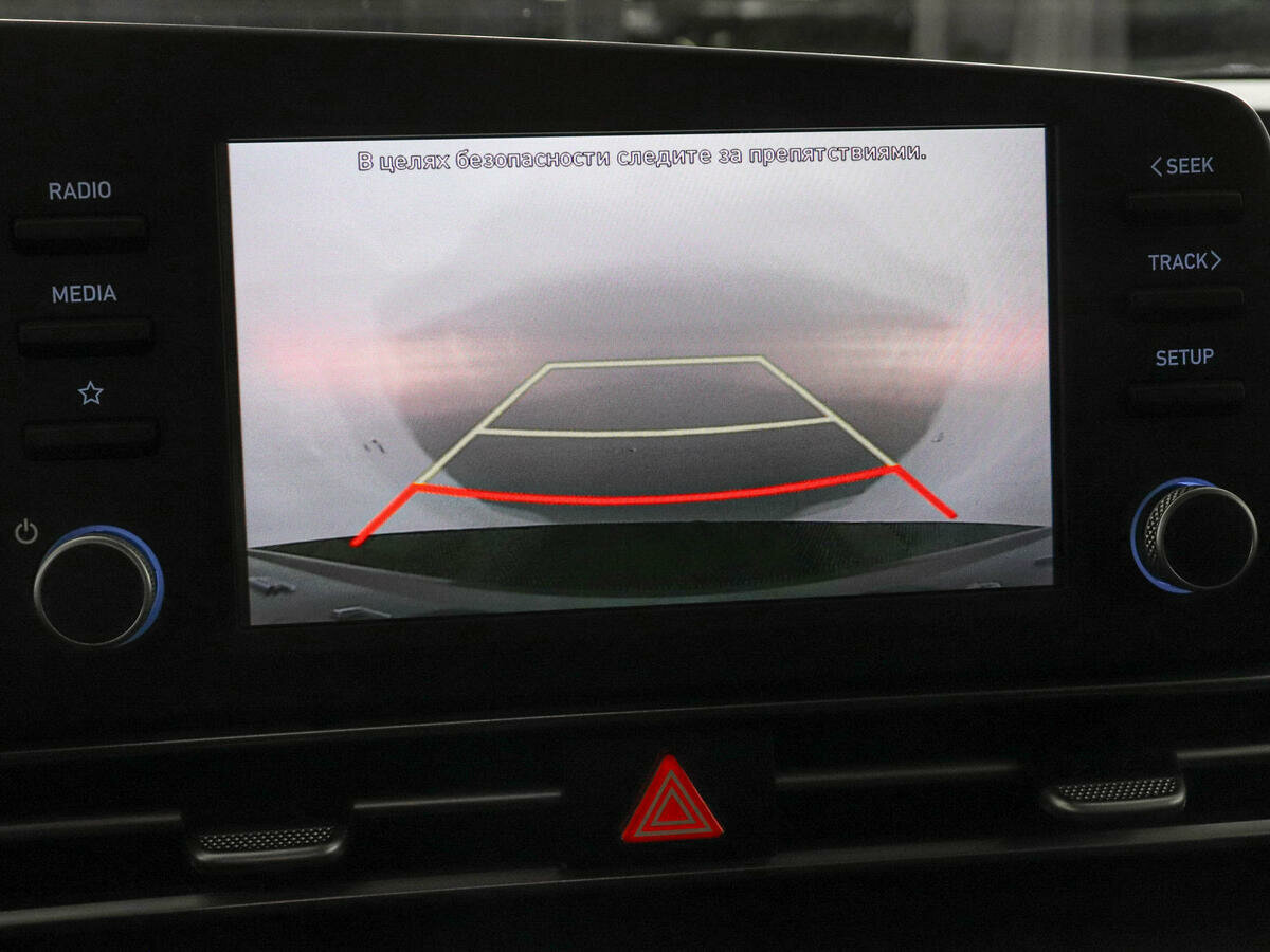 Hyundai Elantra, 2022