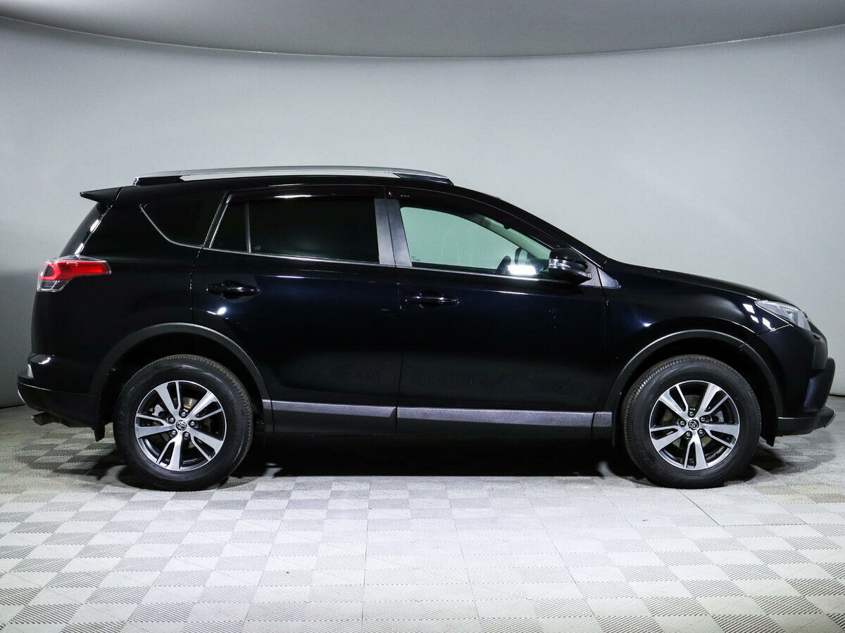 Toyota RAV4, 2017