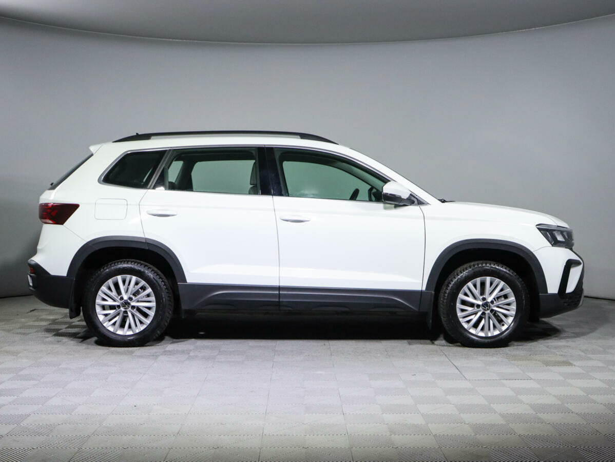 Volkswagen Taos, 2022