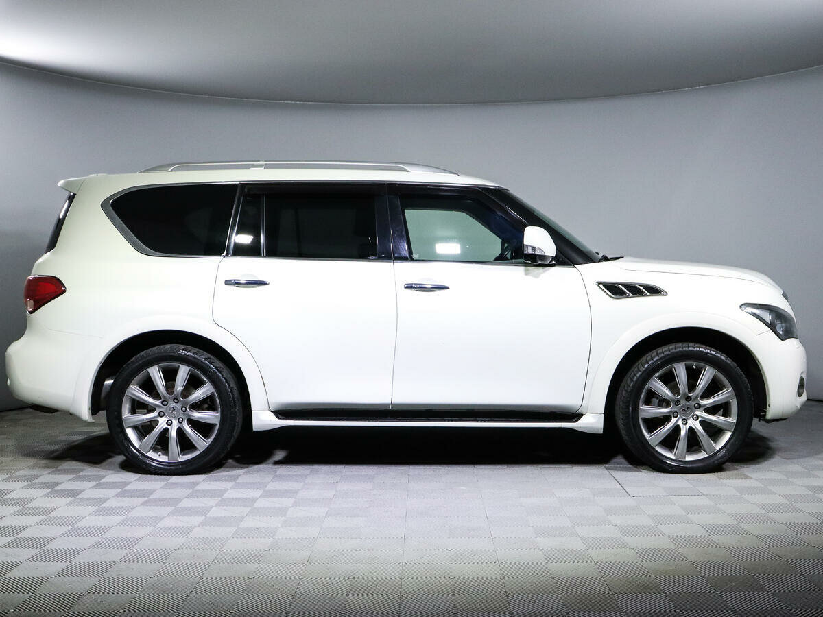 Infiniti QX56, 2011