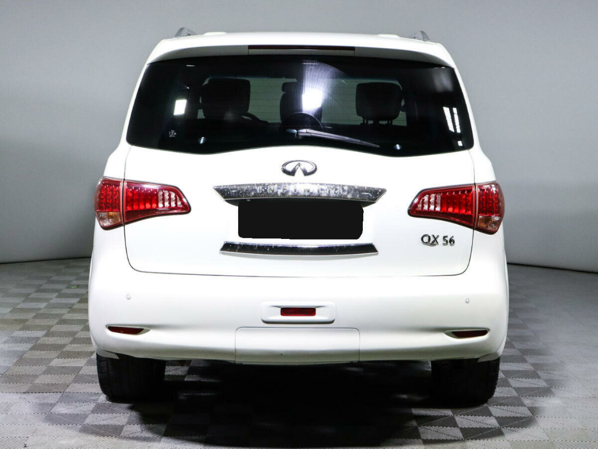 Infiniti QX56, 2011