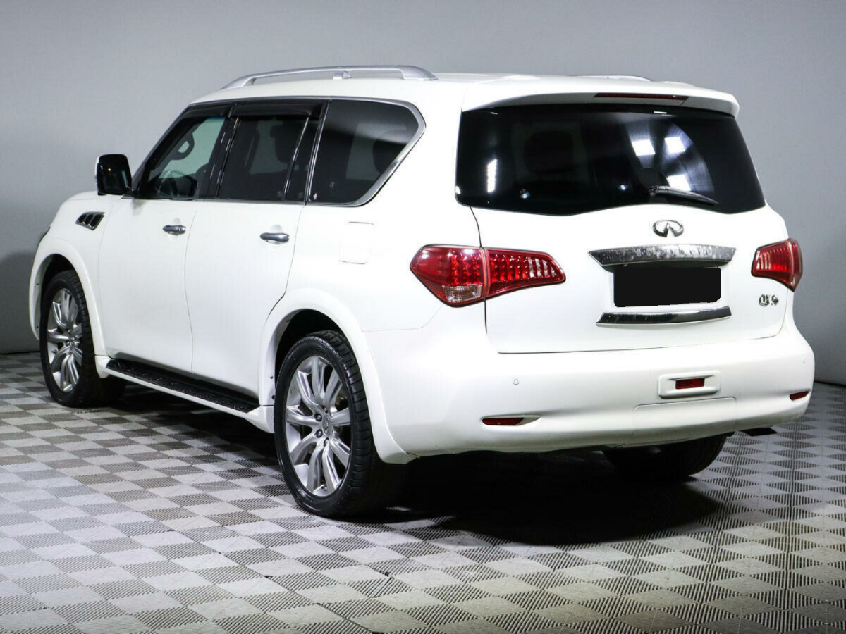 Infiniti QX56, 2011