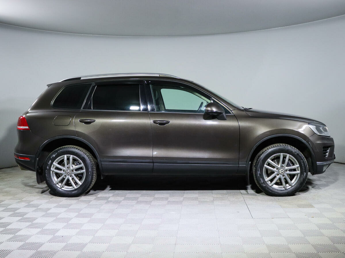 Volkswagen Touareg, 2015