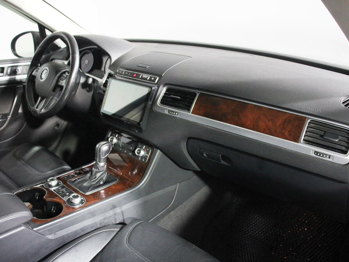 Volkswagen Touareg, 2015