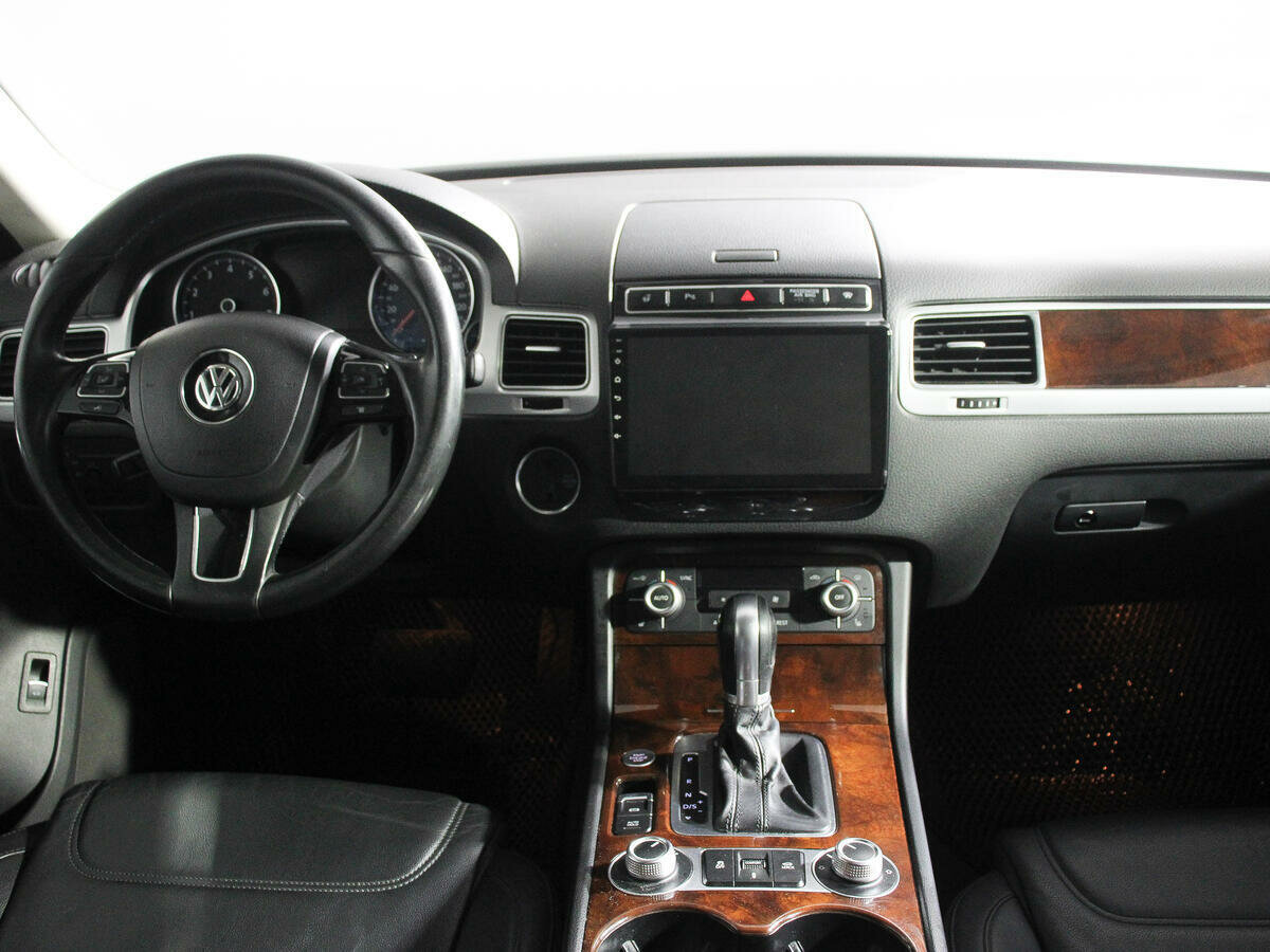 Volkswagen Touareg, 2015