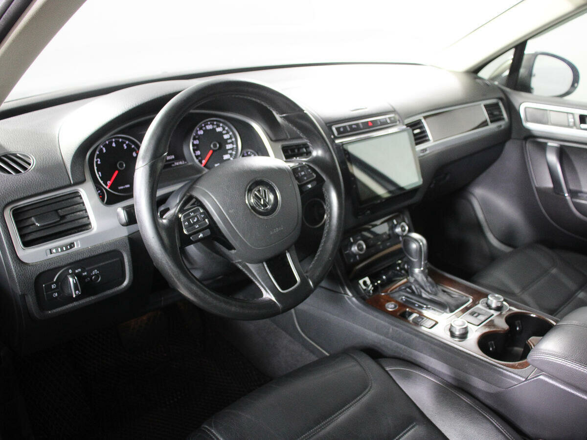 Volkswagen Touareg, 2015
