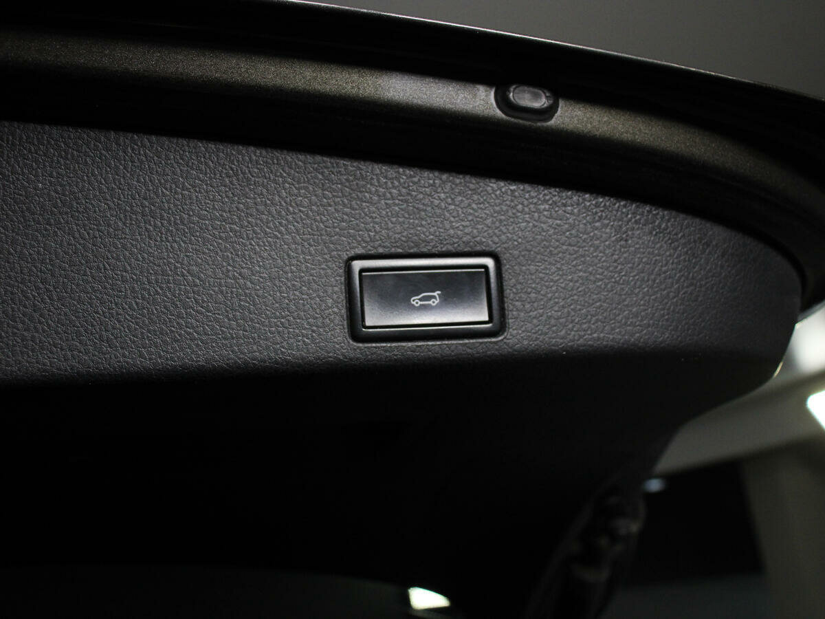 Volkswagen Touareg, 2015