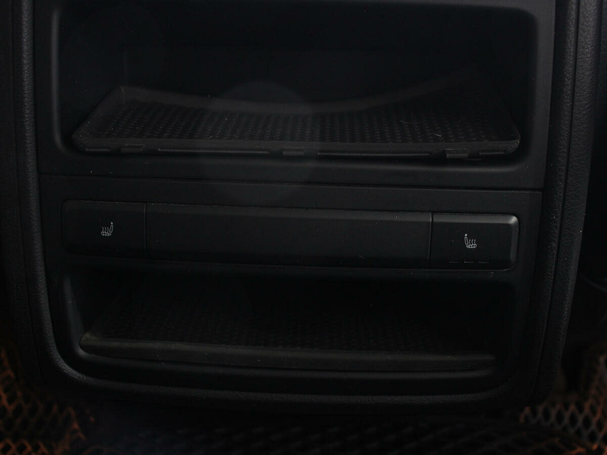 Volkswagen Touareg, 2015