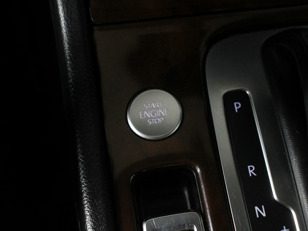 Volkswagen Touareg, 2015