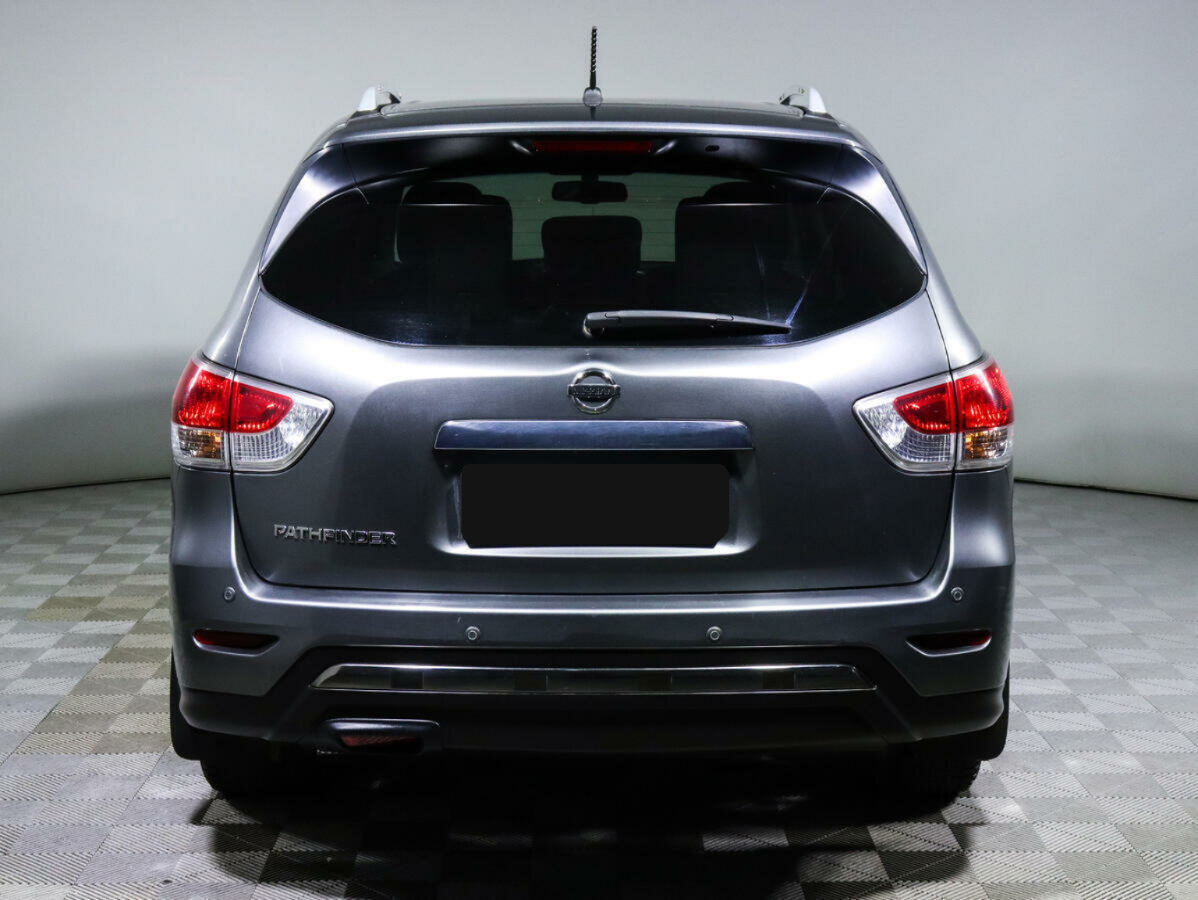 Nissan Pathfinder, 2015