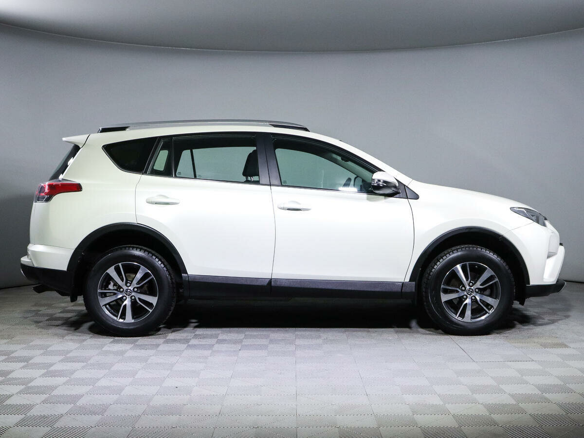 Toyota RAV4, 2017