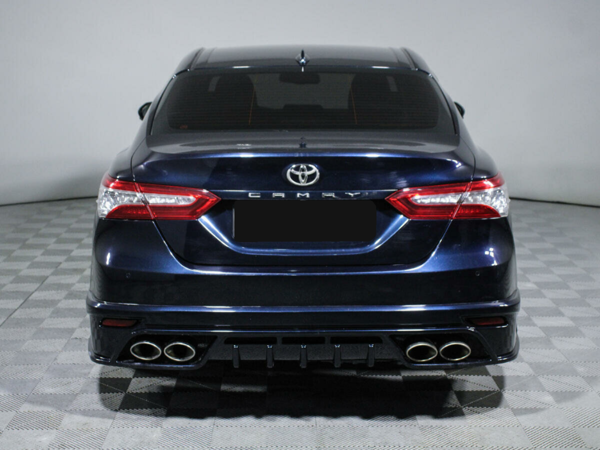 Toyota Camry, 2018