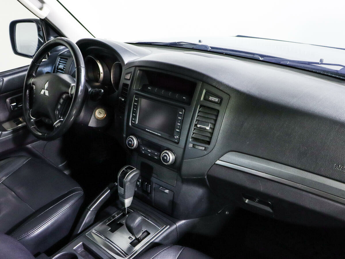 Mitsubishi Pajero, 2011