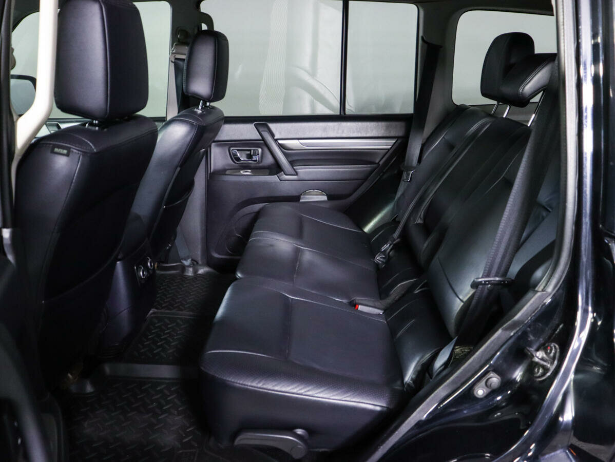 Mitsubishi Pajero, 2011