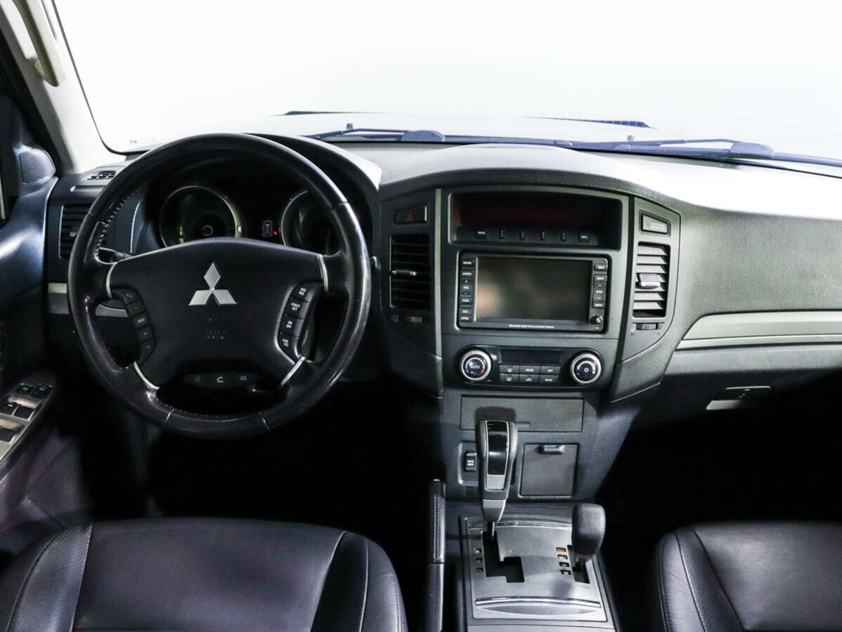 Mitsubishi Pajero, 2011