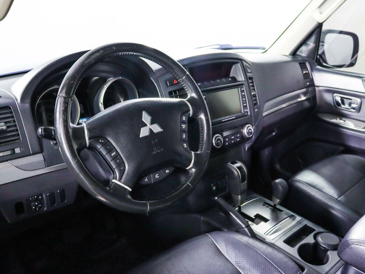 Mitsubishi Pajero, 2011