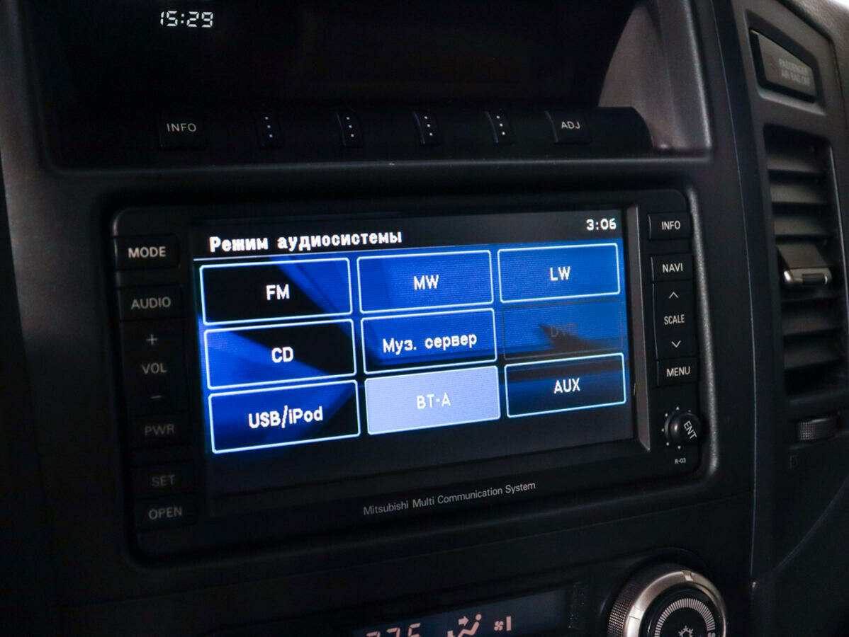 Mitsubishi Pajero, 2011