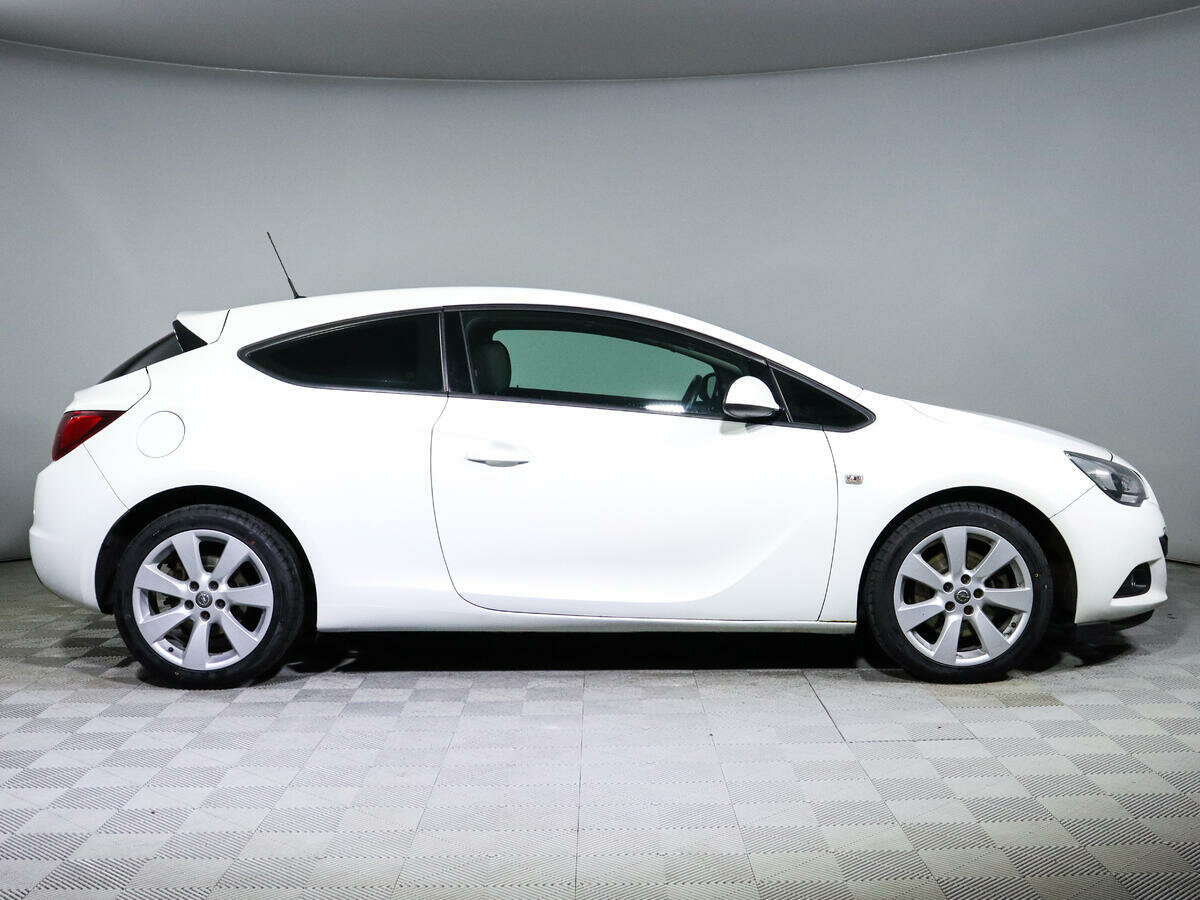 Opel Astra GTC, 2013