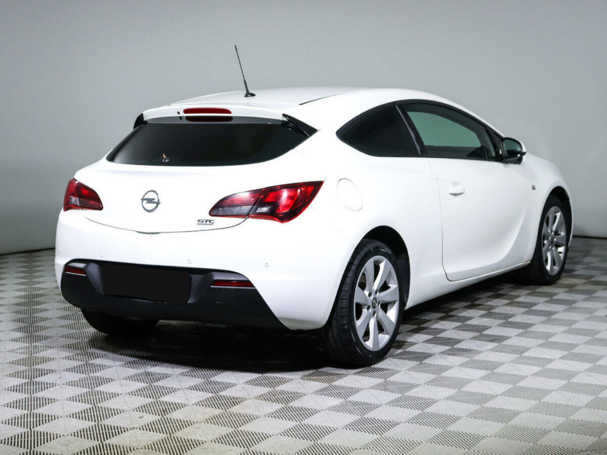 Opel Astra GTC, 2013