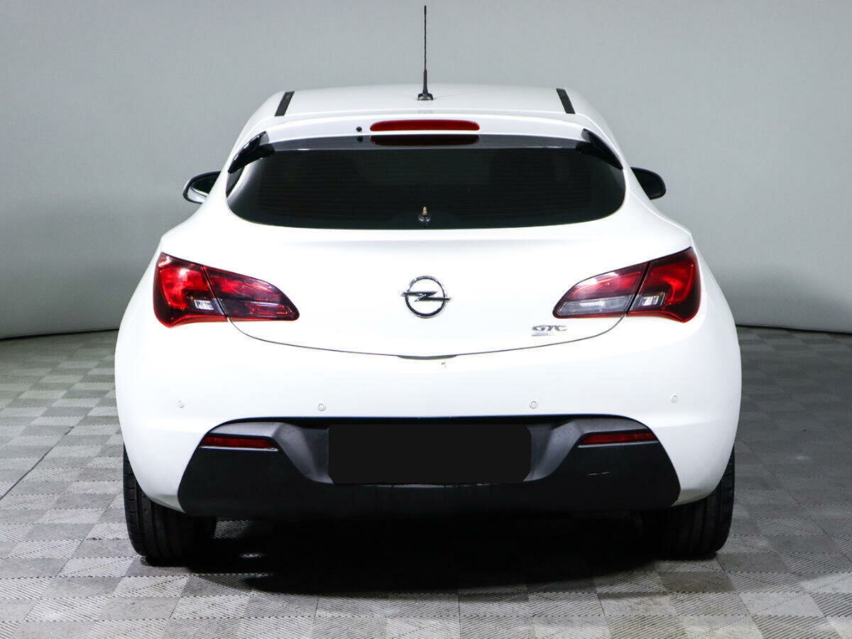 Opel Astra GTC, 2013