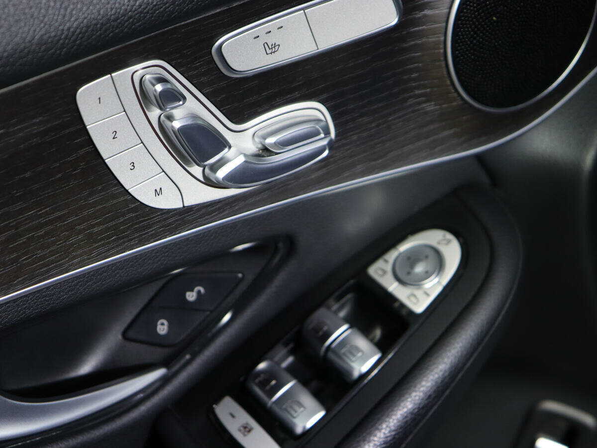 Mercedes-Benz GLC 300, 2020