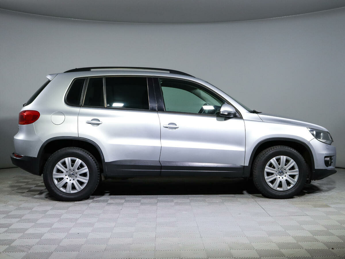 Volkswagen Tiguan, 2011