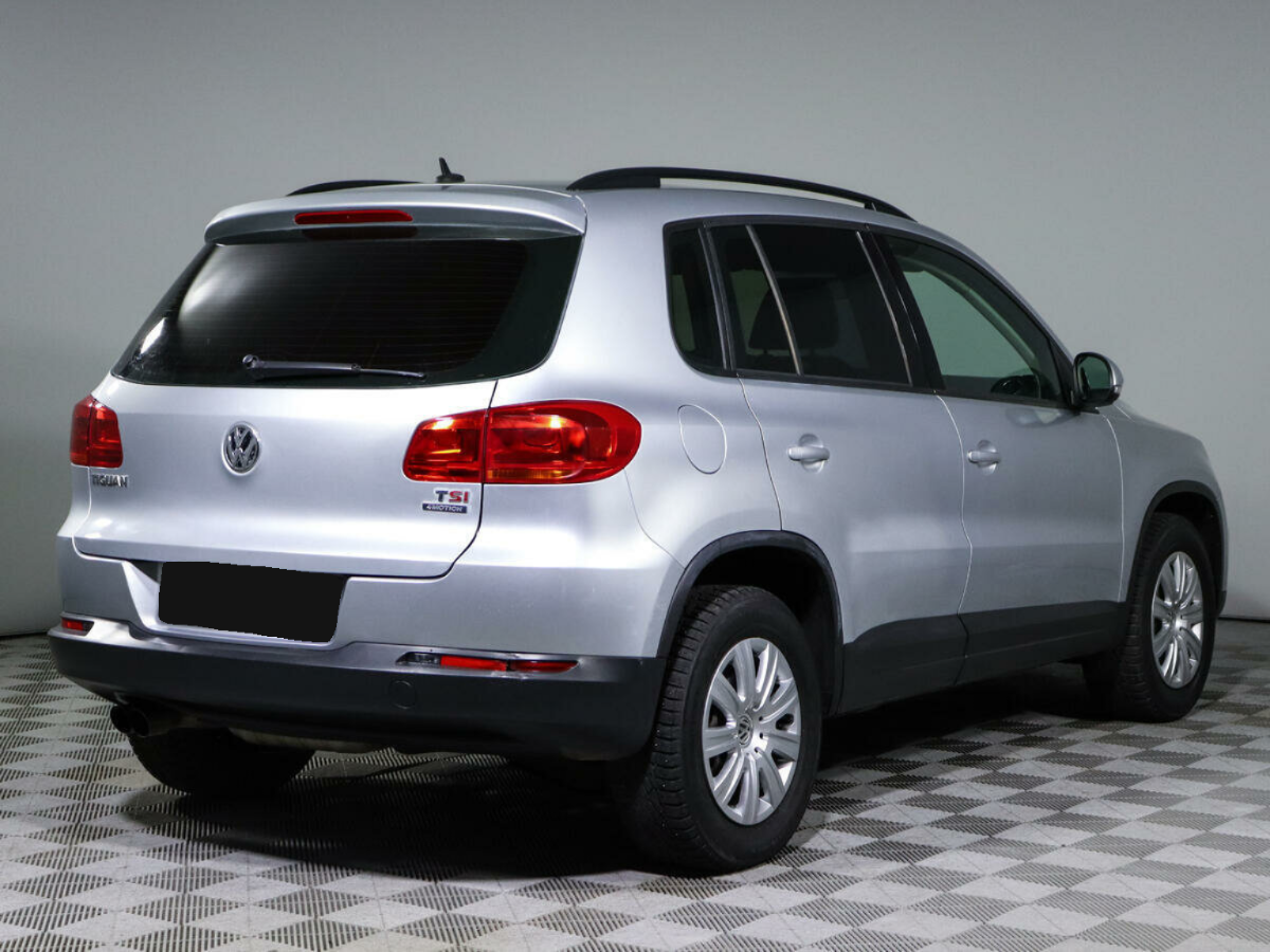 Volkswagen Tiguan, 2011