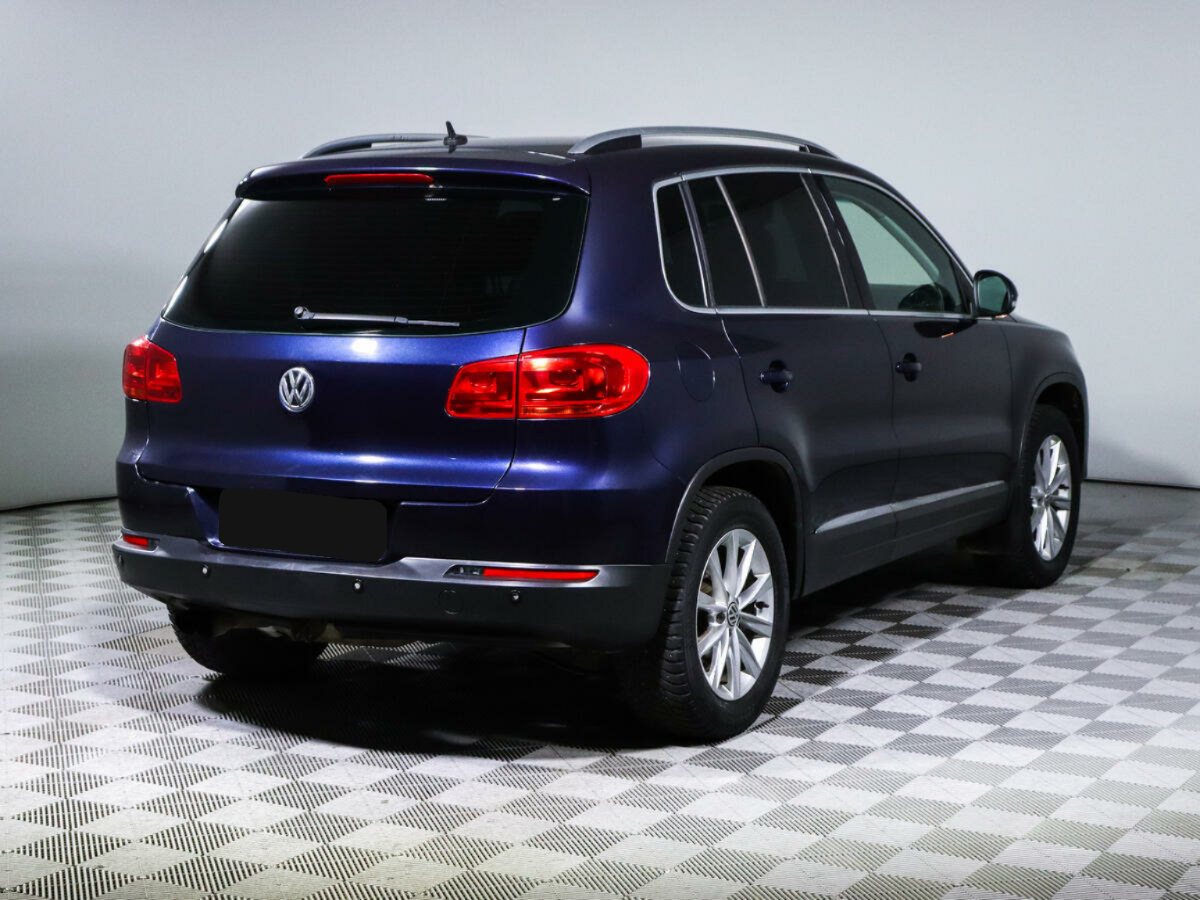 Volkswagen Tiguan, 2011