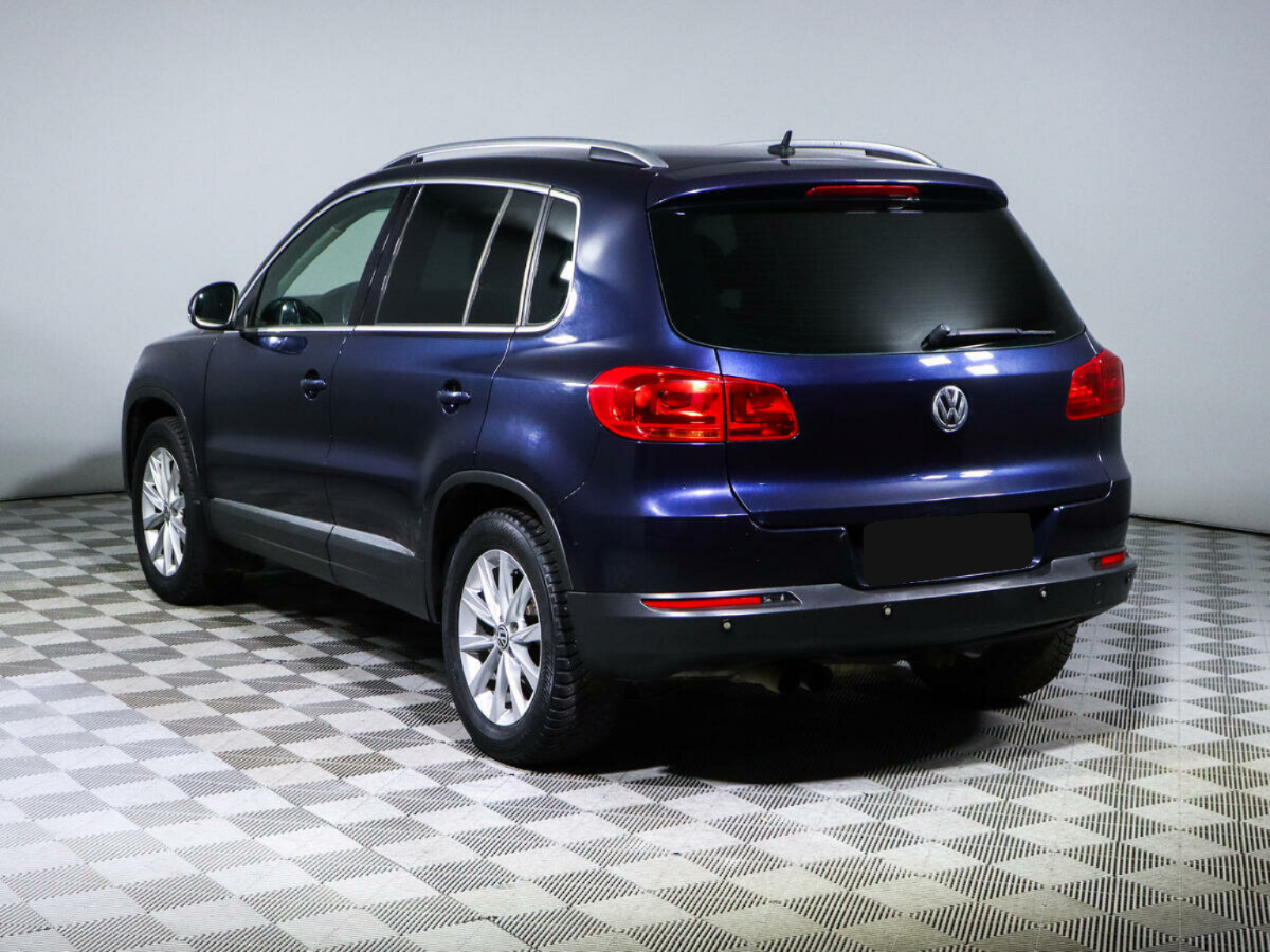 Volkswagen Tiguan, 2011